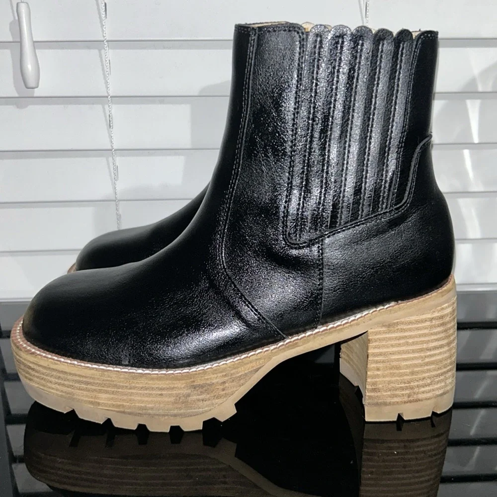 OASIS SOCIETY Aubrey - Platform Paneled Boots